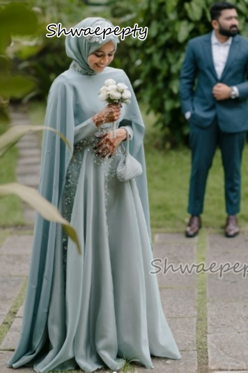 Women Formal Wear Dubai - Elegancka muzułmańska suknia wieczorowa z peleryną