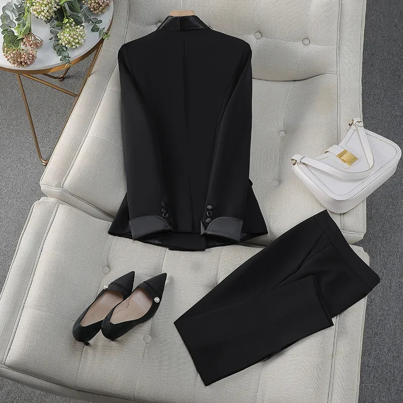 Elegancki czerwono-czarny dams – Women Formal Wear With Black Blazer recenzja i cena